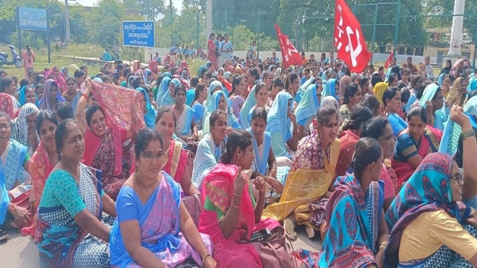 Ap anganwadi: అంగ‌న్‌వాడీ అంగ‌న్‌వాడీ, హెల్పర్లకు .15,000- ఏపీ ప్రభుత్వం కీలక నిర్ణయం కీలక