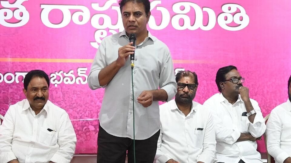 KTR Comments : భవిష్యత్ బీఆర్ఎస్ పార్టీదే... మళ్లీ ఎగిరేది గులాబీ జెండానే