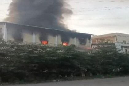 Visakha Fire Accident: విశాఖ పరవాడ ఫార్మాసిటీలో భారీ అగ్నిప్రమాదం.. ఎగిసిపడుతున్న మంటలు