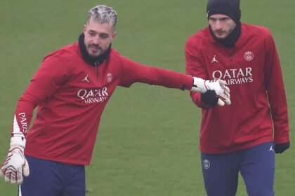 ఈ వారాంతంలో PSG అరంగేట్రం కోసం ఖ్విచా క్వారత్‌స్ఖెలియా 'రెడీ'