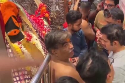 కోల్‌కతాలో భారత్ vs ఇంగ్లండ్ 1వ టీ20కి ముందు కాళీఘాట్ ఆలయాన్ని సందర్శించిన గౌతమ్ గంభీర్