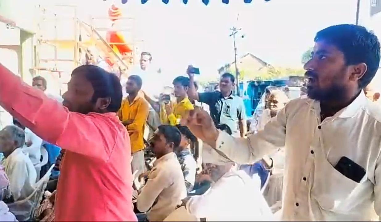 నిగ్గదీసి.. నిలదీసి..! రాష్ట్రంలో రచ్చలేపిన గ్రామ సభలు