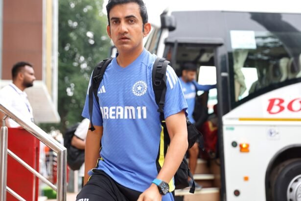 "నేను నిన్ను త్రాష్ చేయబోతున్నాను...": గౌతమ్ గంభీర్ మాజీ టీమ్‌మేట్ చేత 'మాటలతో దుర్భాషలాడాడు'. సౌరవ్ గంగూలీని కూడా తప్పించలేదు