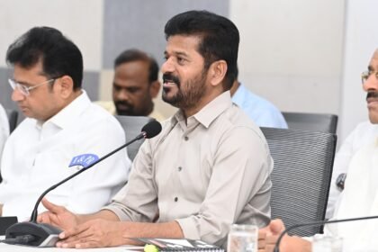పెట్టుబడులు చూసి కడుపు మంట - మీడియాతో సీఎం రేవంత్ రెడ్డి రెడ్డి
