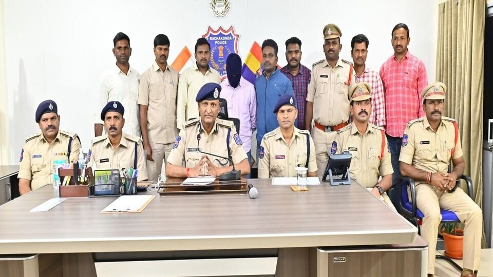 మీర్ పేట మర్డర్ మర్డర్ కేసు కేసు కేసు కేసు, 8 గంటల్లో గంటల్లో మృతదేహాన్ని మాయం చేసి చేసి సంచలన విషయాలు వెలుగులోకి వెలుగులోకి వెలుగులోకి- మిర్పెట్ హత్య కేసు భర్త భార్యను చంపిన ముక్కలుగా కరిగించాడు కాల్చి శక్తి చేయండి సిపి సుధీర్ బాబు, తెలంగాణ తెలంగాణ తెలంగాణ న్యూస్