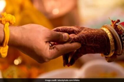 యూపీలో ప్రేమికుడిని పెళ్లి చేసుకోవడానికి ముస్లిం యువకుడు హిందూ మతంలోకి మారాడు