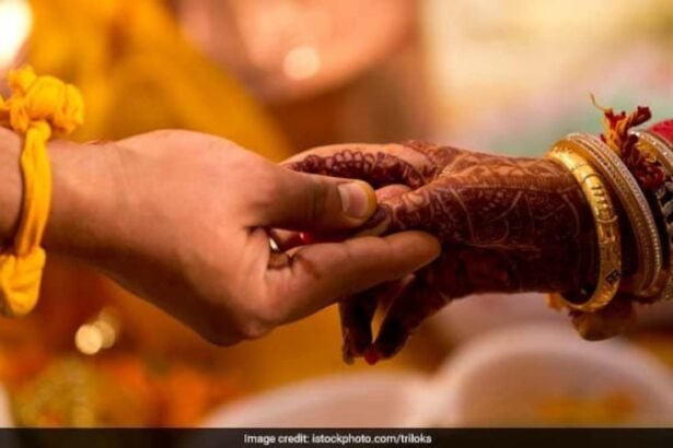యూపీలో ప్రేమికుడిని పెళ్లి చేసుకోవడానికి ముస్లిం యువకుడు హిందూ మతంలోకి మారాడు
