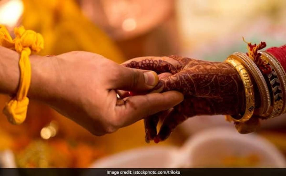 యూపీలో ప్రేమికుడిని పెళ్లి చేసుకోవడానికి ముస్లిం యువకుడు హిందూ మతంలోకి మారాడు