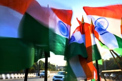 రిపబ్లిక్ డే 2025: గణతంత్ర దినోత్సవం దినోత్సవం సందర్భంగా 31 మంది సీబీఐ అధికారులకు పోలీస్ పోలీస్ పోలీస్ మెడల్స్ -31 సిబిఐ అధికారులు 76 వ రిపబ్లిక్ రోజున పోలీసు పతకాలు ఇచ్చారు,