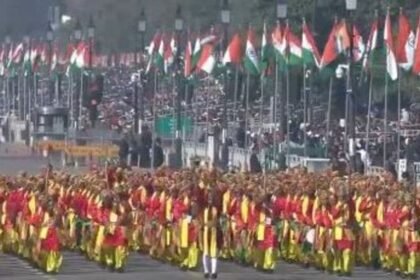 రిపబ్లిక్ డే పరేడ్: కర్తవ్య పథ్‌లో అట్టహాసంగా రిపబ్లిక్ డే పరేడ్..-రిపబ్లిక్ డే పరేడ్ 2025 వద్ద kartavya path murmu మరియు pm modi present ,జాతీయ