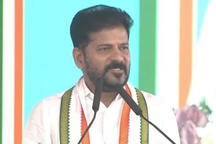 రెవంత్ రెడ్డి: ఇందిరమ్మ ఇళ్లు ఇళ్లు అనగానే వైఎస్ రెడ్డి రెడ్డి గుర్తుకొస్తారు గుర్తుకొస్తారు: రేవంత్ రేవంత్