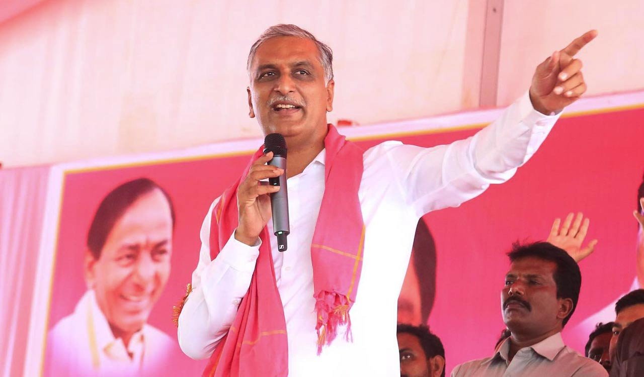 రేవంత్ కు రైతుల అప్పులు పట్టవు పట్టవు ... ఎక్స్ వేదికగా ధ్వజమెత్తిన హరీశ్ హరీశ్ రావు