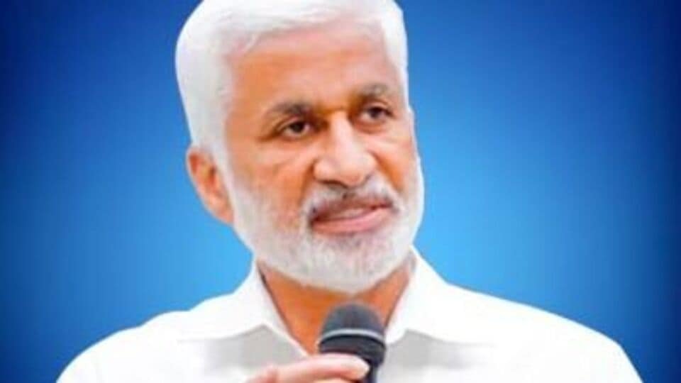 వైసీపీ ఎంపీ విజయసాయిరెడ్డి "రాజకీయాల నుంచి తప్పుకుంటున్నాను" - వైసీపీ ఎంపీ విజయసాయిరెడ్డి సంచలన నిర్ణయం