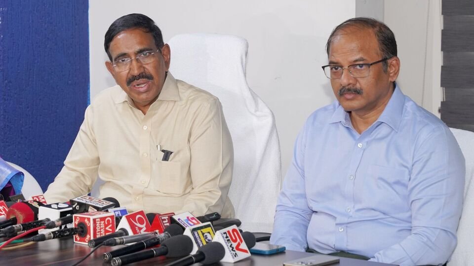 AP టౌన్ ప్లానింగ్: ఏపీలో ‍యథేచ్చగా టౌన్ ప్లానింగ్ దోపిడీ దోపిడీ, అనుమతులపై ప్రకటనలకు పరిమితమైన సర్కారు సర్కారు…