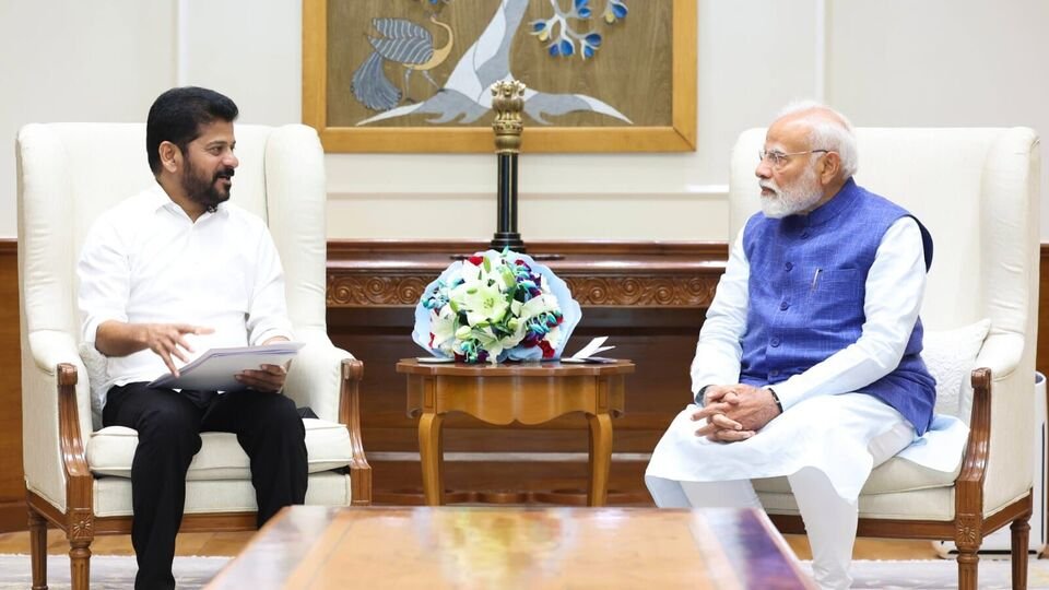 CM RIVANTH DELHI ిల్లీ టూర్: ప్రధాని మోదీతో సీఎం రేవంత్‌ భేటీ భేటీ