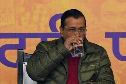 Delhi ిల్లీ ఎన్నికలకు వెళ్ళడానికి ముందు హర్యానా రోజులో అరవింద్ కేజ్రీవాల్ పోలీసు కేసును ఎదుర్కొంటున్నాడు