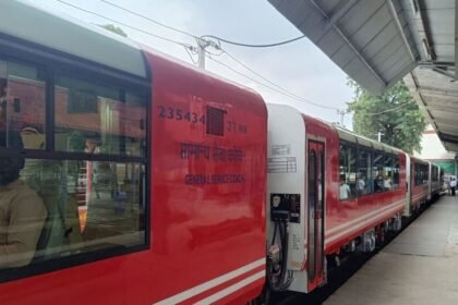 LHB కోచ్‌లకు శిక్షణ ఇస్తుంది: శ‌బ‌రి, ప‌ద్మావ‌తి, ప‌ద్మావ‌తి, తిరుప‌తి సికింద్రాబాద్ సూప‌ర్ ఫాస్ట్‌కు ఎల్‌హెచ్‌బీ కోచ్‌లు