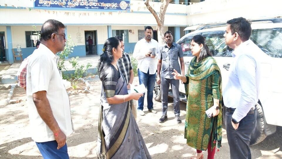 TG MLC ఎన్నికలు: ఎమ్మెల్సీ ఎమ్మెల్సీ పోలింగ్ ఏర్పాట్లపై పెట్టిన పెట్టిన అధికారులు-పీవోలు, ఏపీవోలకు ఏపీవోలకు ఏపీవోలకు