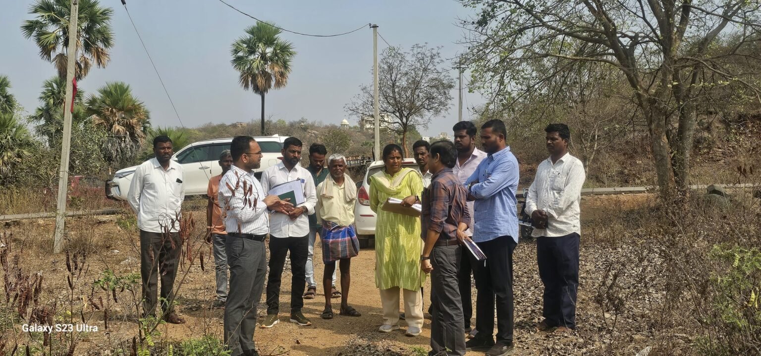 అబ్దుల్లాపూర్ మెట్ లో పర్యటించిన ఫ్లాగ్ షిప్ కమిషనర్ కమిషనర్
