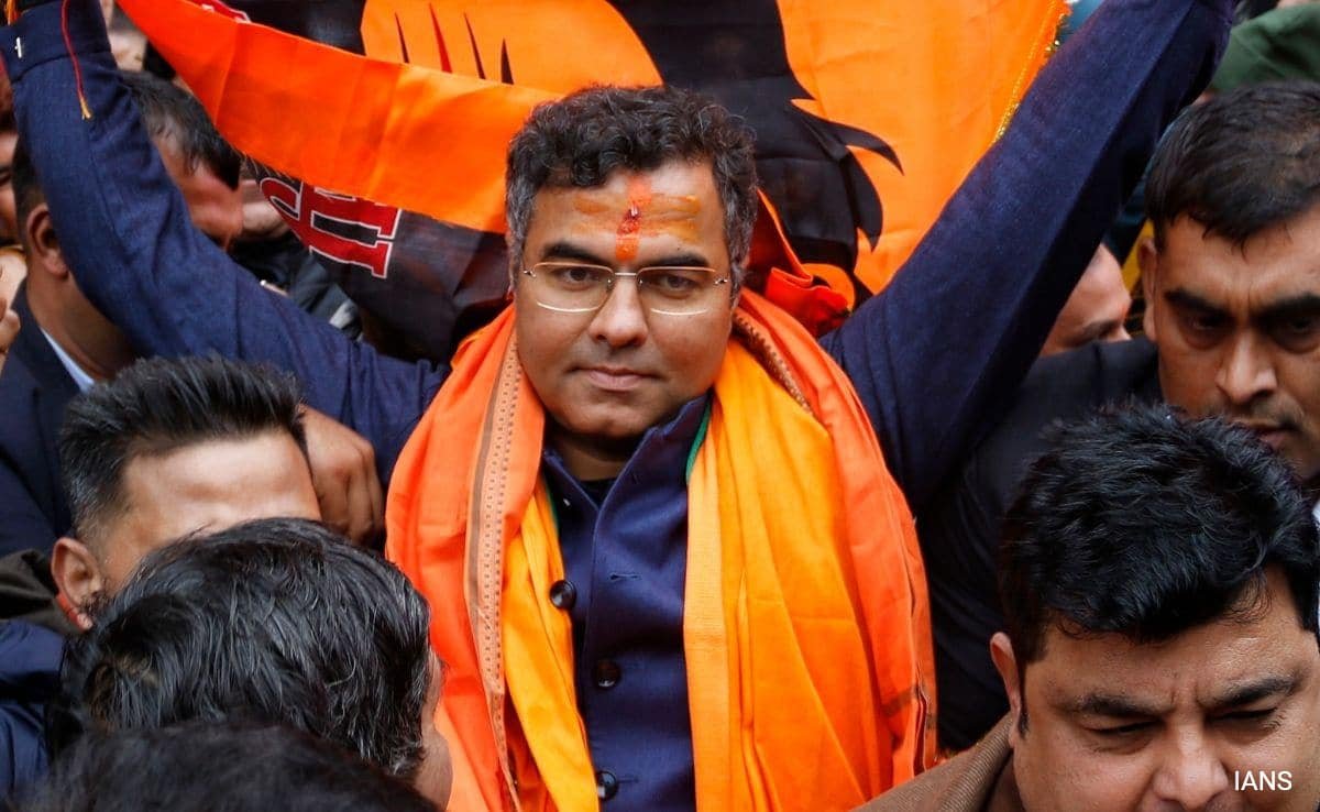 అరవింద్ కేజ్రీవాల్ ను ఓడించిన తరువాత పరేవ్ష్ వర్మ "జెయింట్-కిల్లర్"