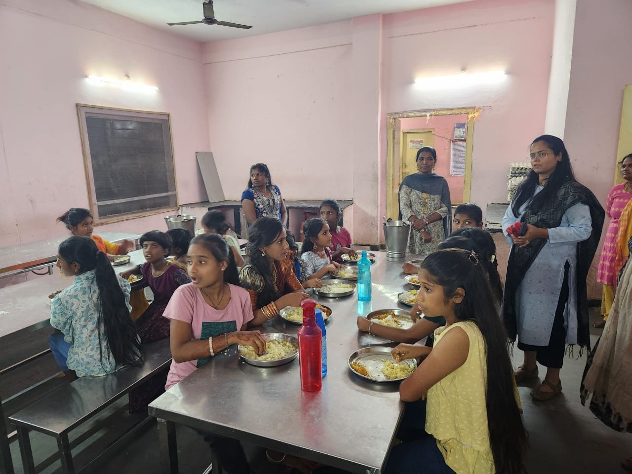 ఇబ్రహీంపట్నం కేజీ కేజీ బివి హాస్టల్ ను ను తనిఖీ అదనపు అదనపు కలెక్టర్ ప్రతిమా సింగ్ ప్రతిమా