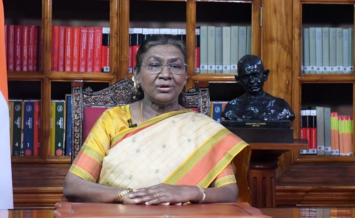 ఈ రోజు మహా కుంభాన్ని సందర్శించడానికి అధ్యక్షుడు, త్రివేణి సంగం వద్ద పవిత్ర ముంచెత్తండి