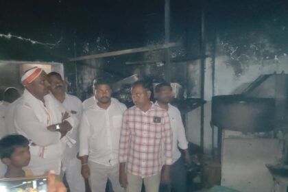ఎలక్ట్రికల్ షాప్ లో అగ్ని అగ్ని