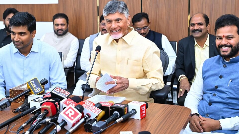ఏపీకి ఆక్సిజన్ అందించేలా కేంద్ర కేంద్ర బడ్జెట్ కేటాయింపులు కేటాయింపులు- చంద్రబాబు AP కి ఆక్సిజన్ను అందించడానికి కేంద్ర బడ్జెట్ కేటాయింపులు ఉన్నాయని చెప్పారు, ఆంధ్ర.