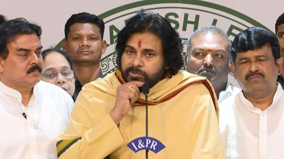 ఐదేళ్లలో వైసీపీకి ప్రతిపక్ష ప్రతిపక్ష హోదా రాదన్న పవన్ కళ్యాణ్‌ కళ్యాణ్‌ కళ్యాణ్‌ కళ్యాణ్‌ ప్రజలు ప్రజలు ఇవ్వని అధికారాన్ని జగన్ కోరలేరన్న కోరలేరన్న పవన్- పవన్ కల్యాణ్ ఐదేళ్ళలో YSRCP కి ప్రతిపక్ష హోదా లభించదని జగన్ ప్రజలు GIV లేని అధికారాన్ని డిమాండ్ చేయలేడు, ఆంధ్ర ప్రదేశ్ ప్రదేశ్ న్యూస్