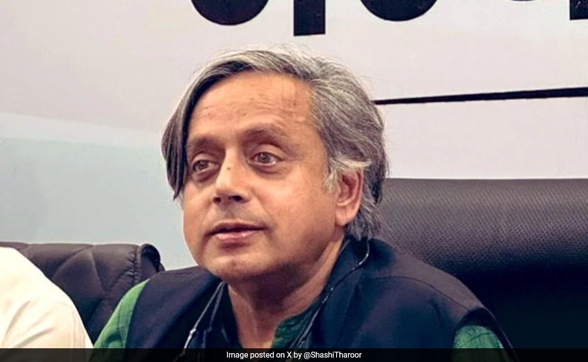కాంగ్రెస్ 'శశి థరూర్ ప్రశంసలు ప్రధాని మోడీ-డోనాల్డ్ ట్రంప్
