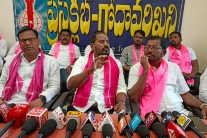 కాంగ్రెస్ తో తో కేంద్ర కేంద్ర బండి బండి సంజయ్ మిలాకత్ ఎమ్మెల్యే మక్కాన్సింగ్ కోట్లాది రూపాయల అవినీతి బాగోతం బాగోతం