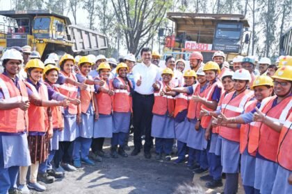 కార్మికులతో కార్మికులతో సి సి ఎం డి డి బలరాం "ముఖాముఖి" ముఖాముఖి "