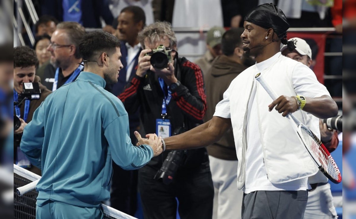 కార్లోస్ అల్కరాజ్ మార్టిన్ సిలిక్ అప్పుడు NBA యొక్క జిమ్మీ బట్లర్‌ను తీసుకుంటాడు