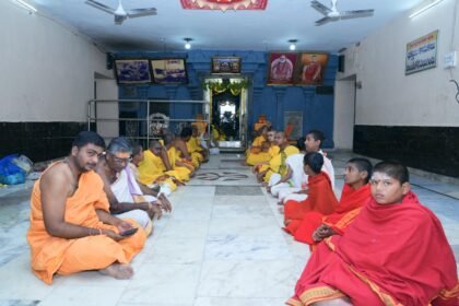 కాళేశ్వరంలో మహా కుంభాభిషేకం కుంభాభిషేకం - ముద్రా న్యూస్