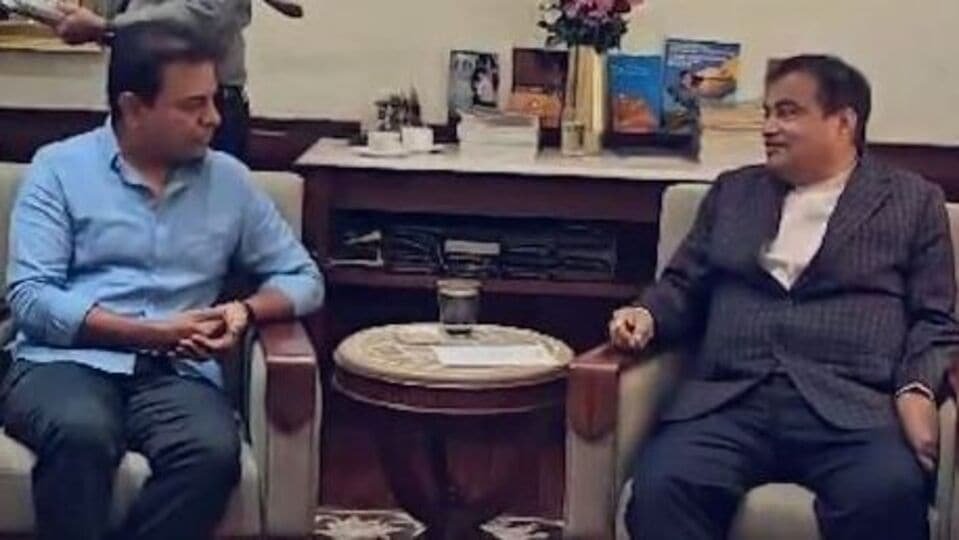 కేంద్రమంత్రి నితిన్ గడ్కరీతో కేటీఆర్ బృందం బృందం భేటీ భేటీ .. రోడ్ల అభివృద్ధి కోసం కోసం కోసం కోసం!