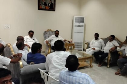 గెలుపే లక్ష్యంగా పని చేయాలి ... డీసీసీ అధ్యక్షులు శ్రీహరి శ్రీహరి రావు