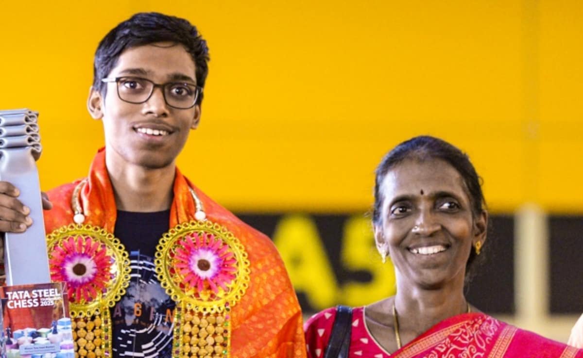 చెస్ ఫైనల్‌లో డి గుకేష్‌ను ఓడించిన తరువాత, ఆర్ ప్రాగ్గ్నానాంధా ఇంటికి తిరిగి వస్తాడు స్వాగతం