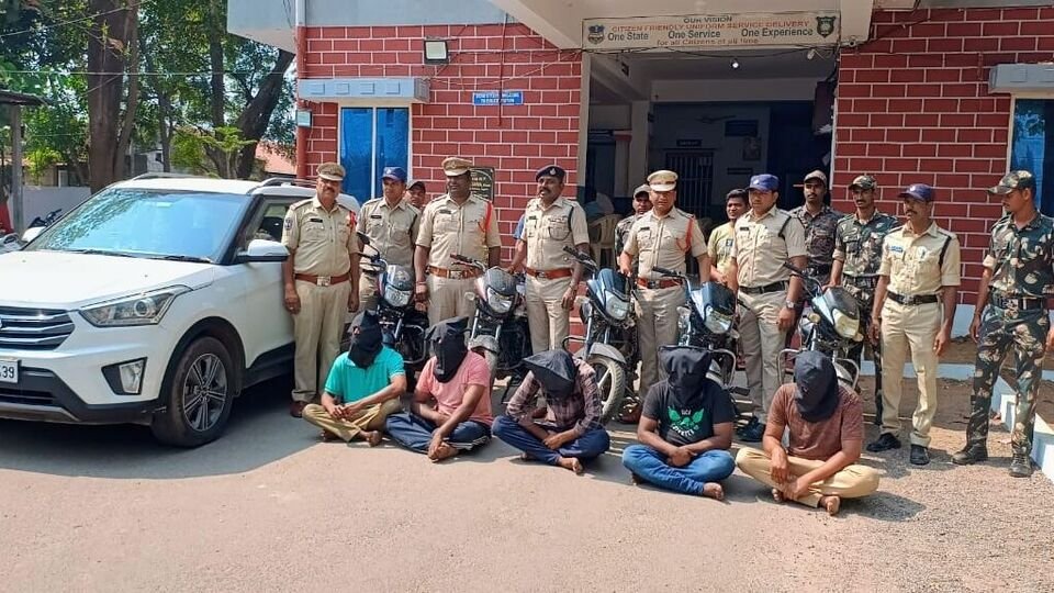 జగ్టియల్ క్రైమ్: పార్క్ చేసిన చేసిన బైకులే ...! పోలీసులకు చిక్కిన దొంగల ముఠా