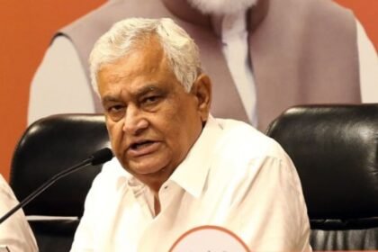 తన ఫోన్-ట్యాపింగ్ ఆరోపణపై బిజెపి కిరోడి లాల్ మీనాకు ప్రదర్శన కారణం పంపుతుంది