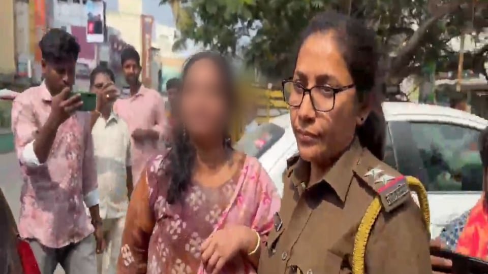తిరుపతి: కిరణ్ రాయల్ రాయల్ పై ఆరోపణలు మహిళకు మహిళకు షాక్, చెక్ బౌన్స్ కేసులో అరెస్టు జైపూర్ జైపూర్ పోలీసులు జైపూర్