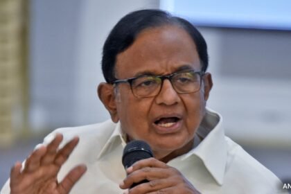 పి చిదంబరం పన్ను కోతలపై