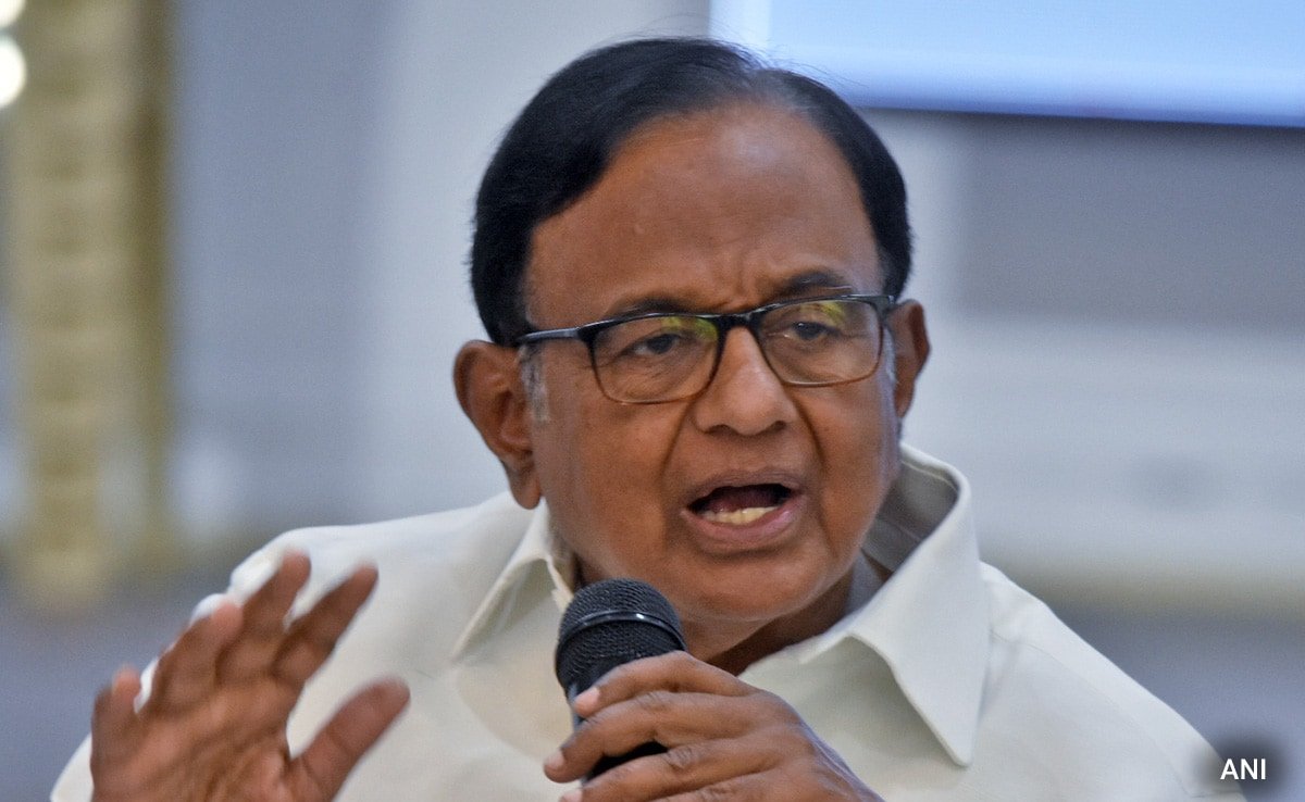 పి చిదంబరం పన్ను కోతలపై