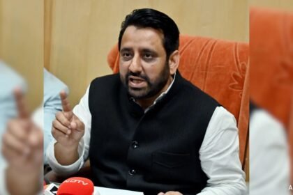 పోల్ కోడ్ ఉల్లంఘనపై ఆరోపణలపై AAP యొక్క అమనతుల్లా ఖాన్ పై కేసు