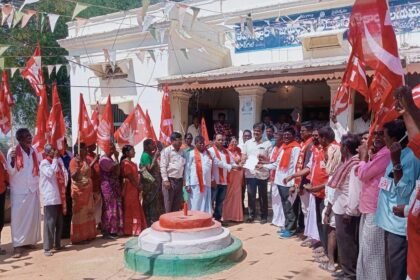 ప్రభుత్వ భూమిని అన్యాక్రాంతం కాకుండా కాకుండా