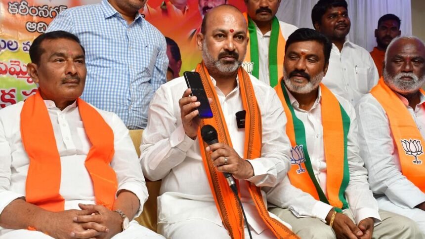 బండి సంజయ్: ఎల్‌ఆర్‌ఎస్‌ పేరుతో. 50 వేల కోట్ల దోపిడీకి స్కెచ్