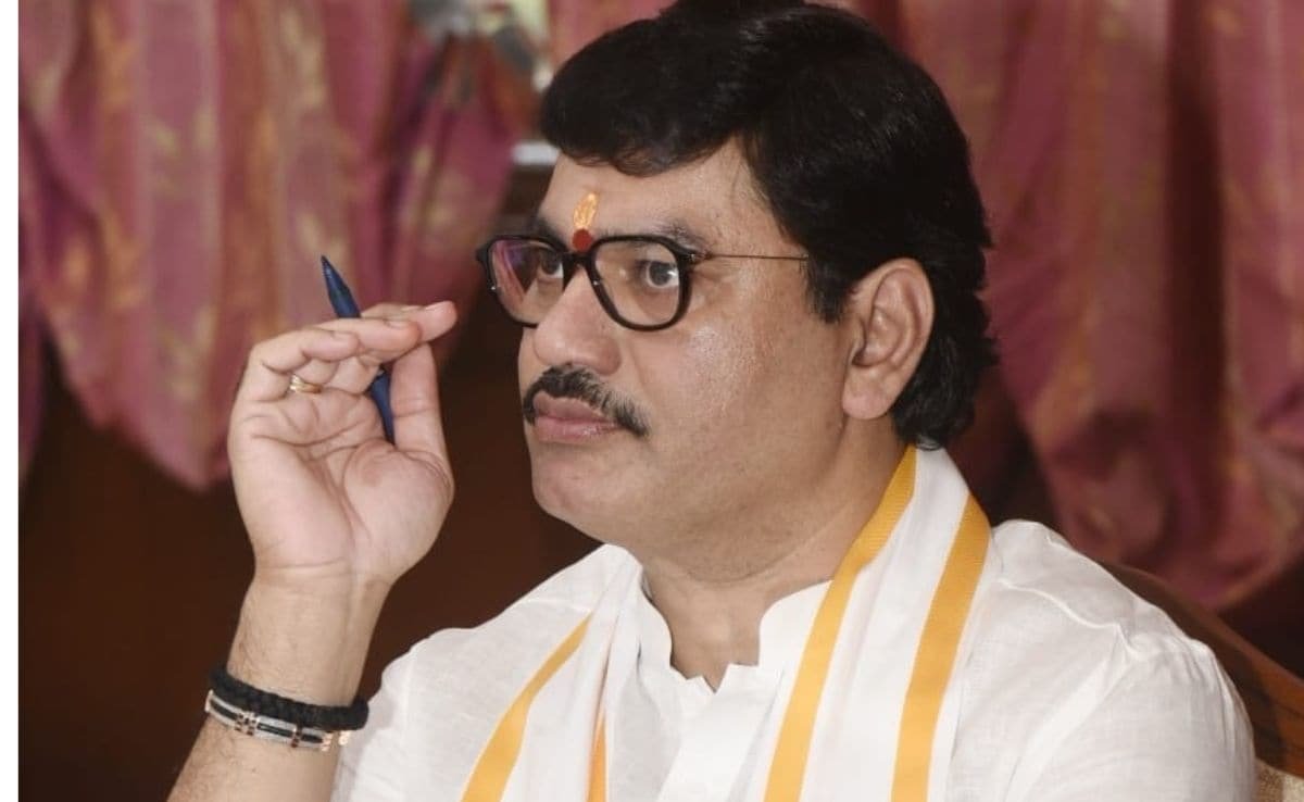బెల్ యొక్క పక్షవాతం, మాట్లాడే సామర్థ్యం: మహారాష్ట్ర మంత్రి