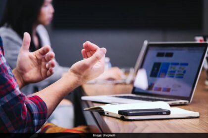 భారతీయులు పనిలో ఎక్కువ సమయం గడిపారు, స్వీయ సంరక్షణలో తక్కువ: సమయ ఉపయోగం సర్వే