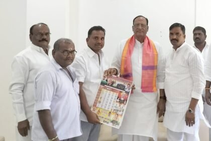 మండలి చైర్మన్ కు కు జన్మదిన శుభాకాంక్షలు తెలిపిన ఎమ్మెల్యే బీర్ల బీర్ల ..