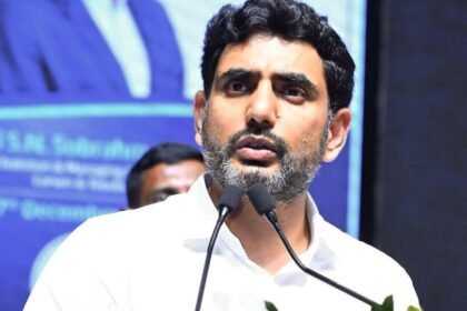 మంత్రి నారా లోకేష్: 'డేటా డేటా నిరూపిస్తే రూ రూ .10 కోట్లు కానుకగా ఇస్తా'