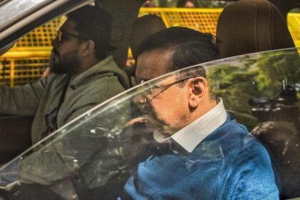 మద్యం విధానం: దిల్లీ లిక్కర్ పాలసీపై పాలసీపై కాగ్ ... 2 వేల కోట్ల నష్టమని తేల్చిన నివేదిక